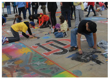 Students enjoying the chalk festival at the Cleveland Museum of Art with Stacy Westervelt